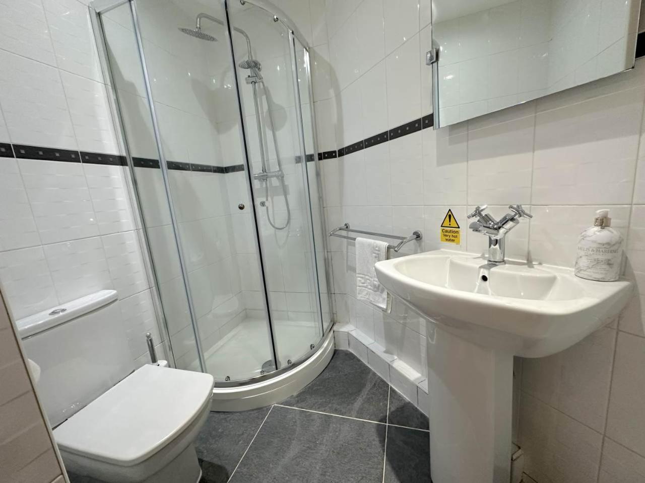 Parc Y Bryn Serviced Apartments Aberystwyth Exterior photo